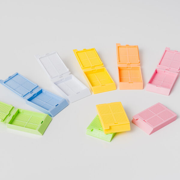 CASSETTES